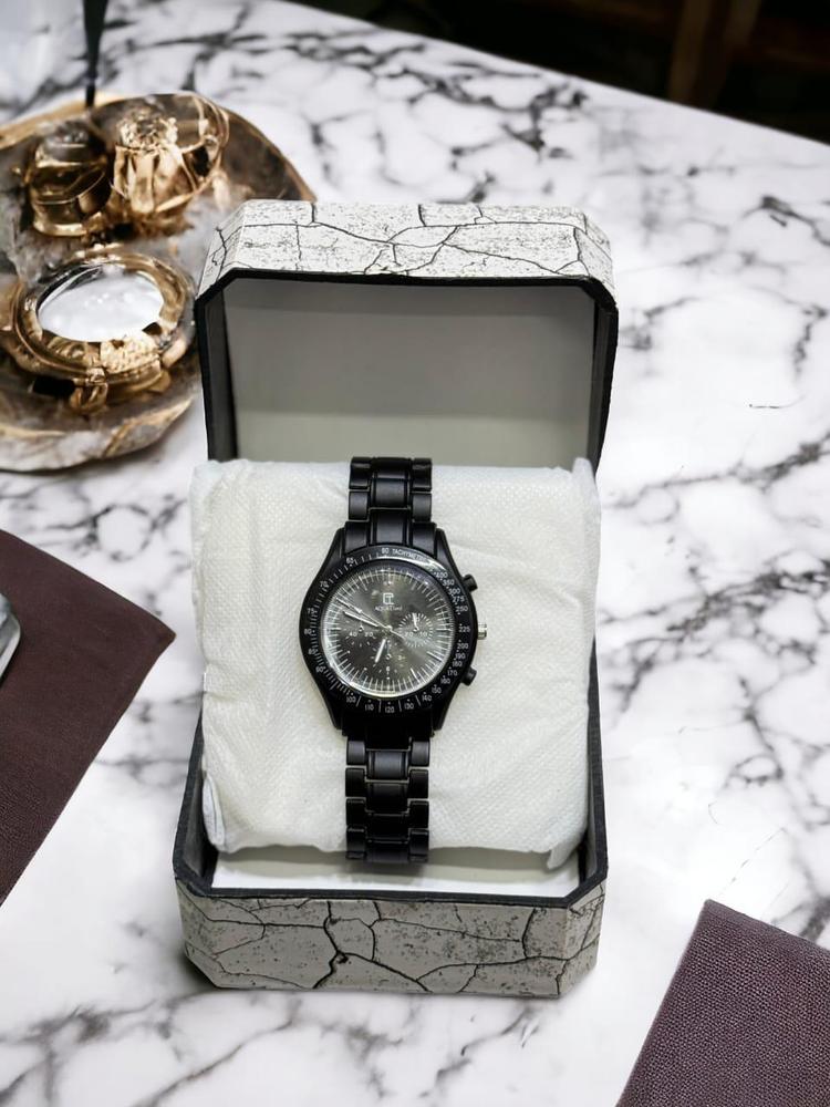 Men's Watch With Chain Strap