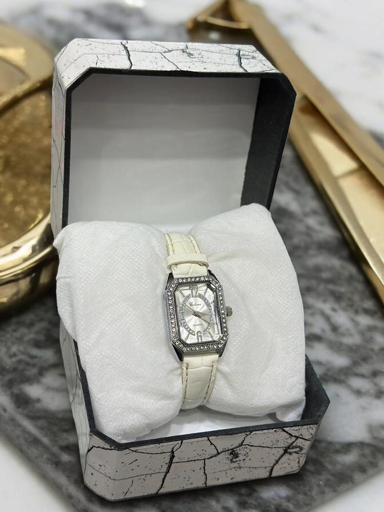 Small Analogue Watch For Women